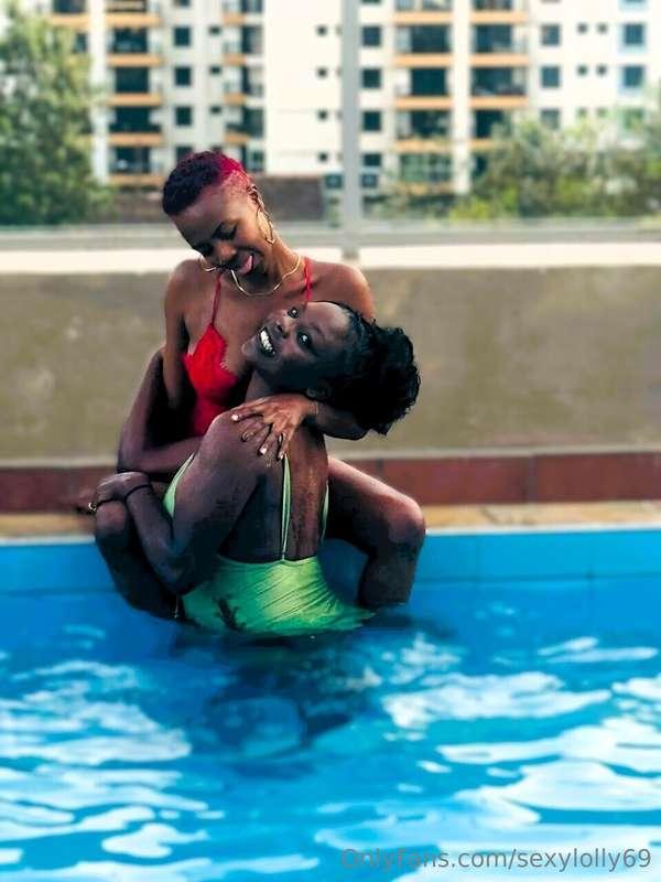 Morning, I miss going to the pool playing i n water with @th..