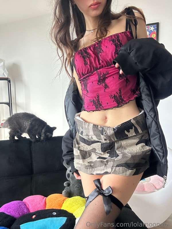 Did my kitty ruin the pic or make it?