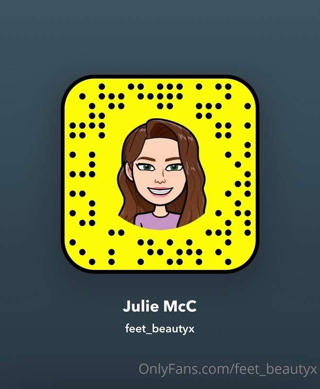 Hey, I’m on snap! Come see more of me 🥰👀