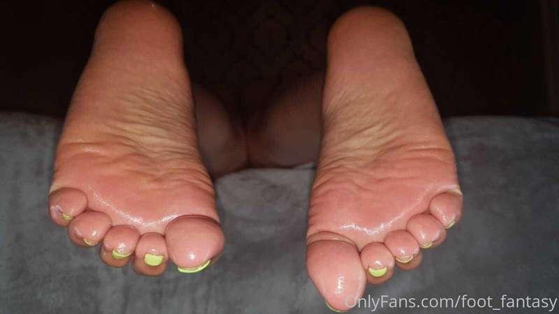 Oily soles