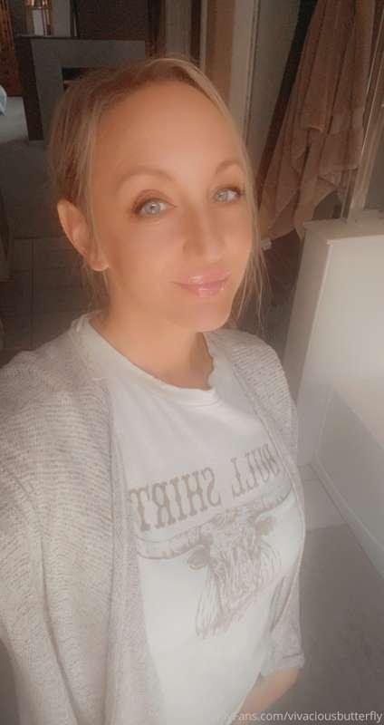 😘 💋 Happy Hump day!