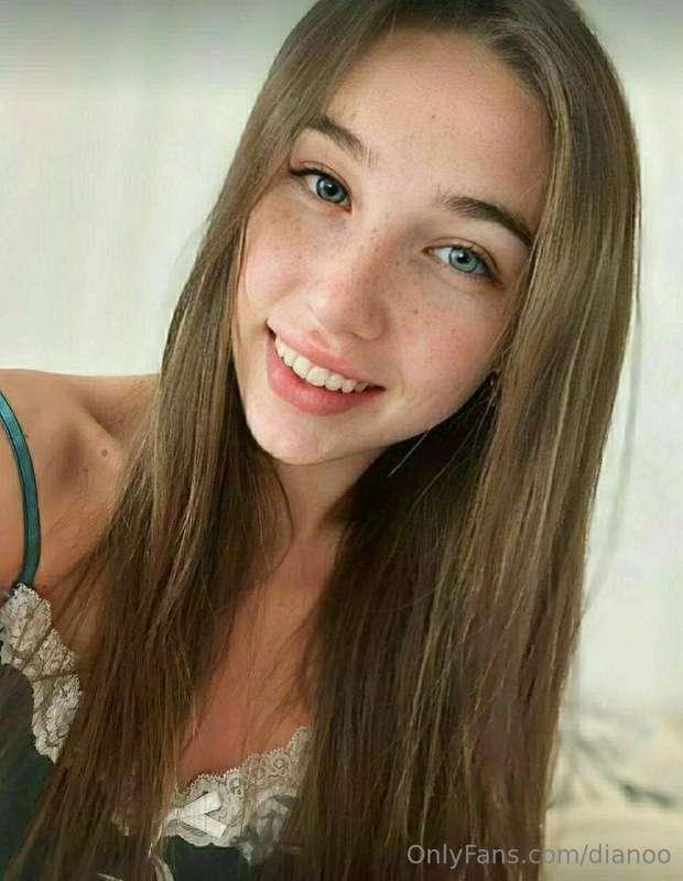 @aminashy she wants to cum with you ! you'll enjoy her juicy..