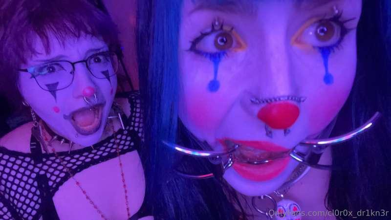clownz :) more soon