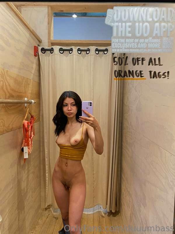 Loving the mall 😗