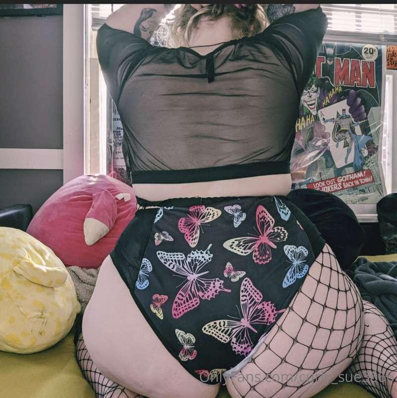 my ass swallows everything 🤷🌸