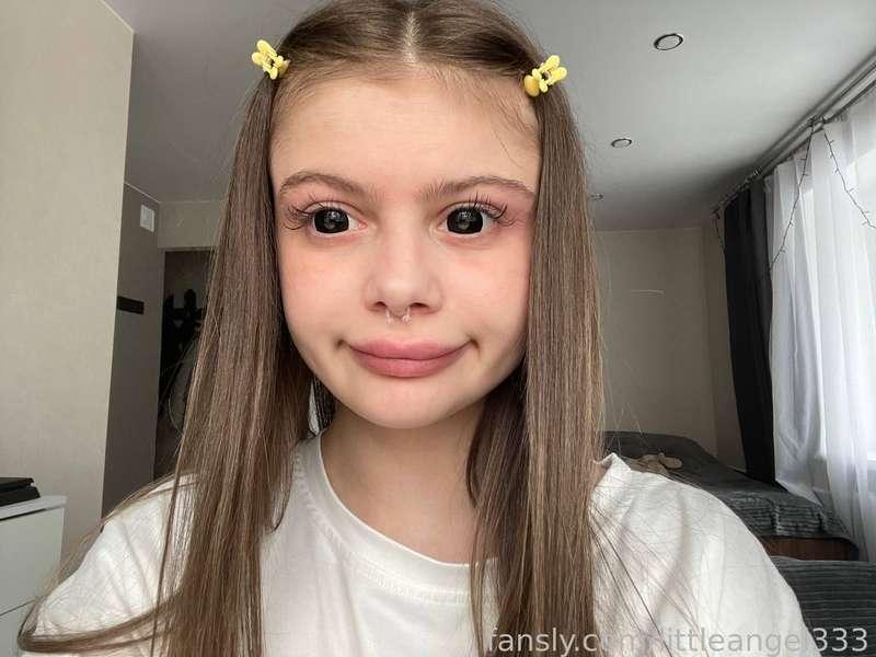Just a dirty girl trying to get clean 😇


#18 #baby #teen #college #cutie #daddysgirl #waifu #teen #young