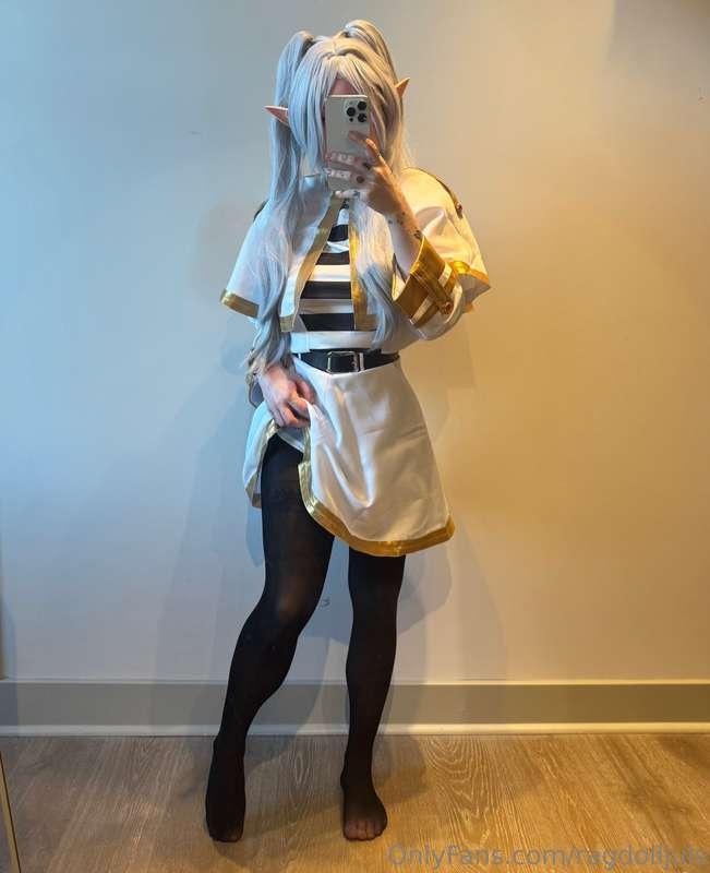 Frieren cosplay :3 
