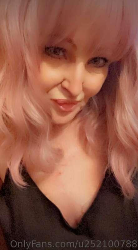 Free Trial! Sunshingirlsl @u252100788Your sexy MILF next doo..