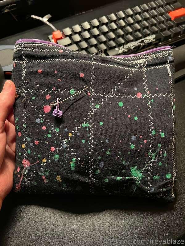 Success! First time sewing a zipper pouch!!