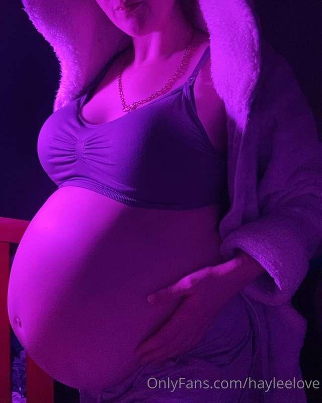 Over 35 weeks pregnant now. 36 weeks this weekend 😱 This MAY..