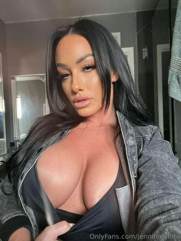 Always no bra club 