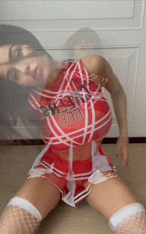 I am dancing tonight😈😈❤️ 
Long video, long moves 🥰❤️
Text me..