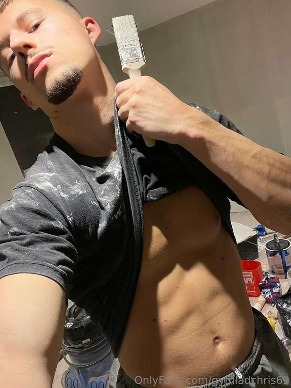 😈