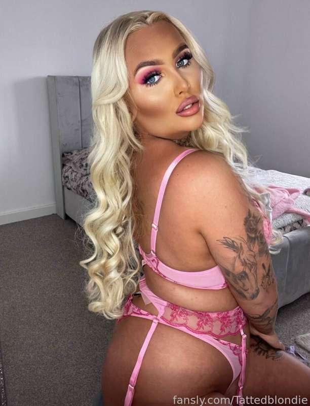 tattedblondie image #0