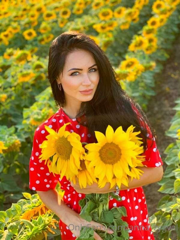 Today I am in awesome mood! Each my lovely fan who will spoi..