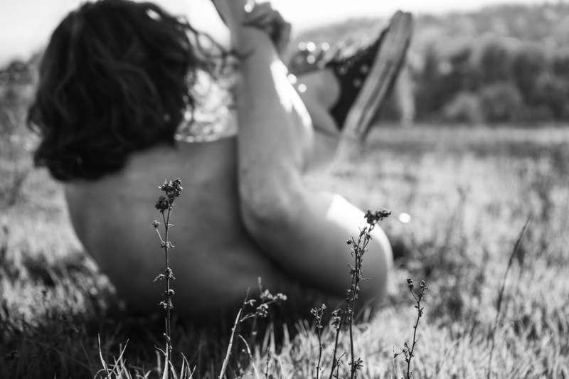 do you like artistic photos?
wich one is your favourite? 🍑