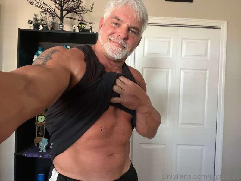 Happy Saturday my peeps!!
