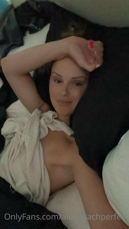 Goooood morning! Did y’all sleep well and have sweet dreams?