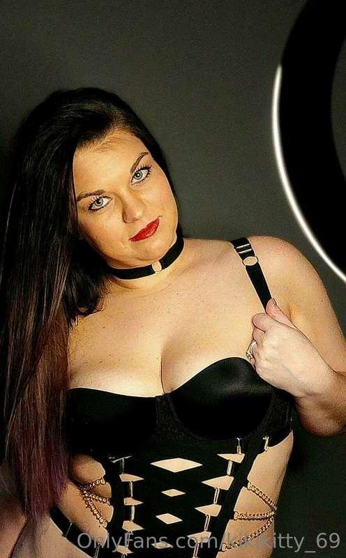 Little photoshoot with Daddy tonight! Like what you see tip ..