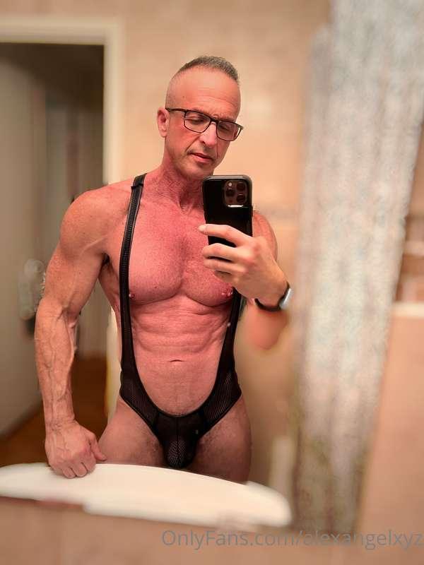 unedited version of the singlet. I’m not sure about this. Wh..