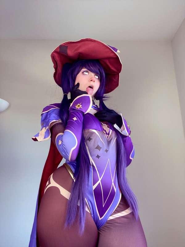 Mona cosplay lewd