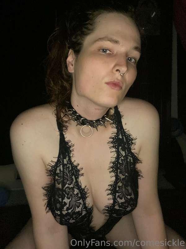Little taste of me :) more cumming soon