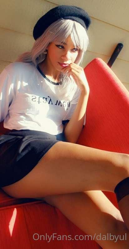 Lazing in the sun, little ass action too 😘😘

https://onlyfan..