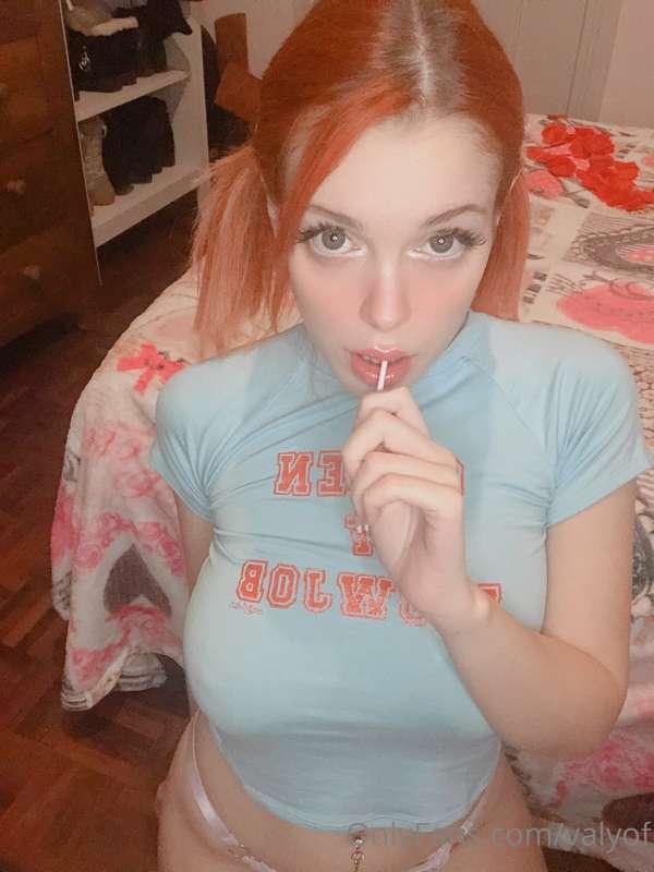 Vi piace la mia nuova maglietta? 👸🏼👑