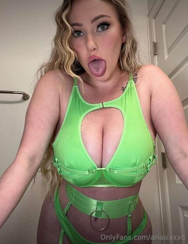 wanna play? 🍆