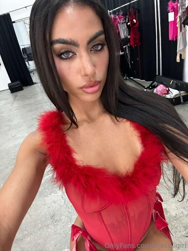 Looking for something sexy? DM me with 💖 for exclusive panty..