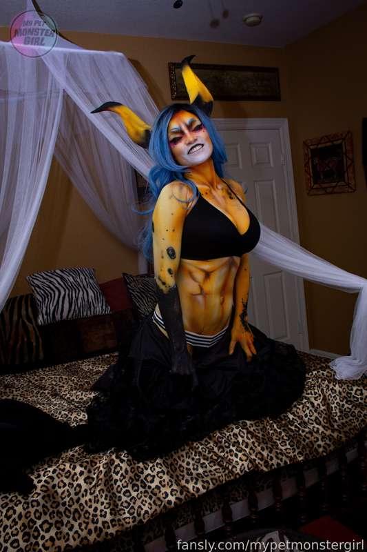mypetmonstergirl image #3