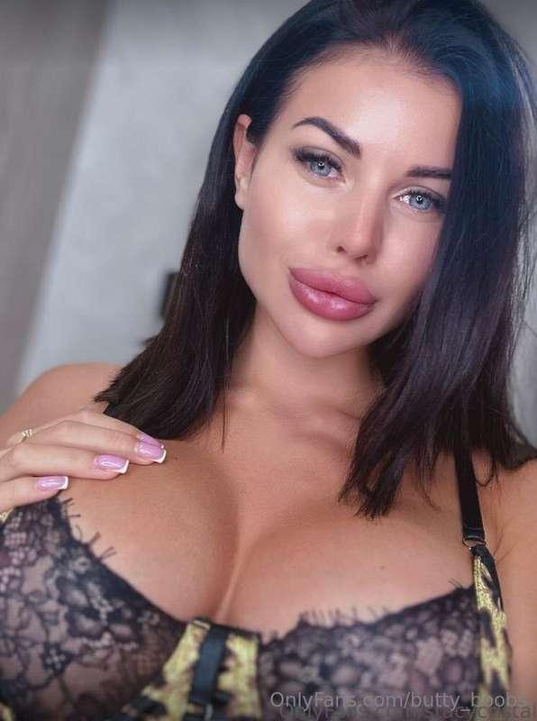 ## ❤️‍🔥@stacycristal IS WET RIGHT NOW❤️‍🔥 ## Fiery brunette ..
