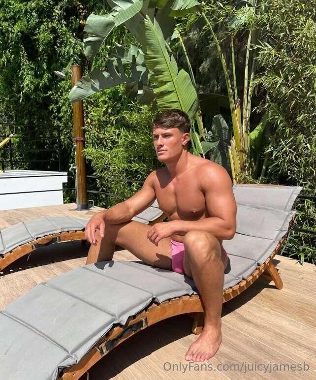 How many times a day do you think you could make me cum ? 😈