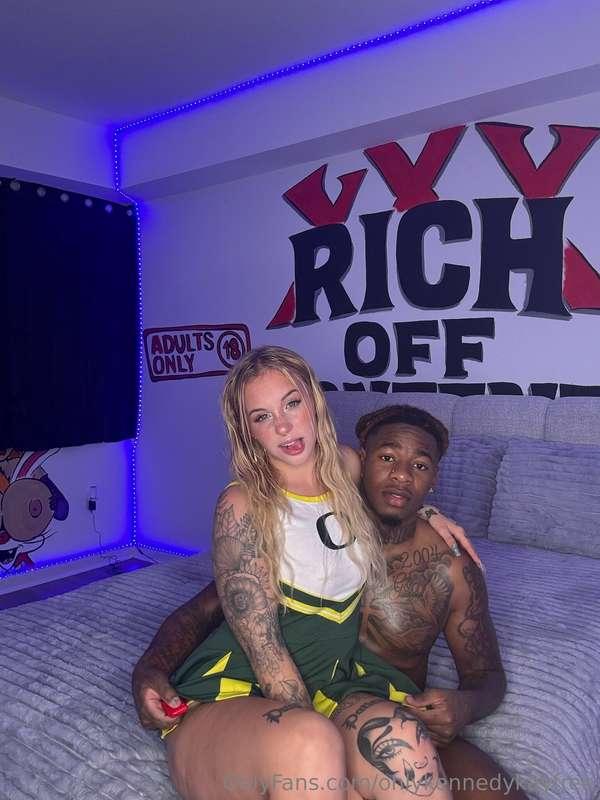 My routine was way too wild for the free page 😈 Only my VIPs..