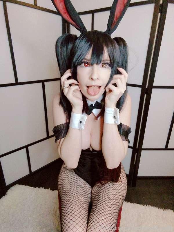 Crazy bunny girl 🖤