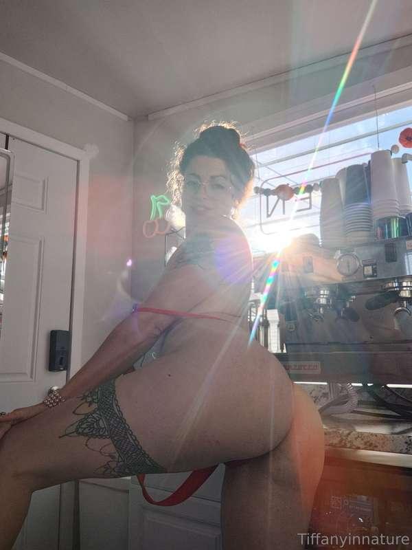 Alexa, play Super Freak😈