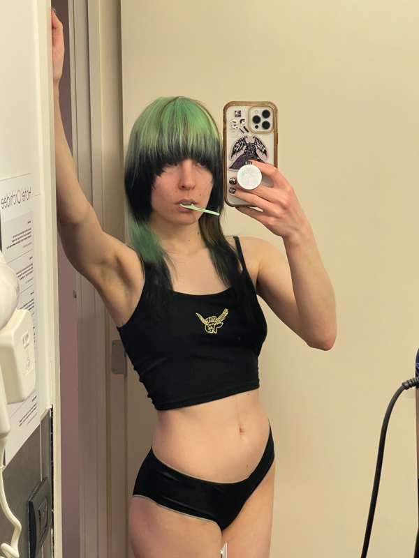 Cumming on h3r3 very SeXily…… to say hello…………….. how h0rny ..