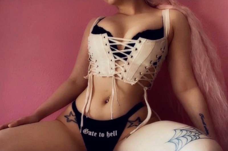 my tits looks so good in this