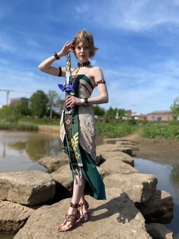 ella_freya main image