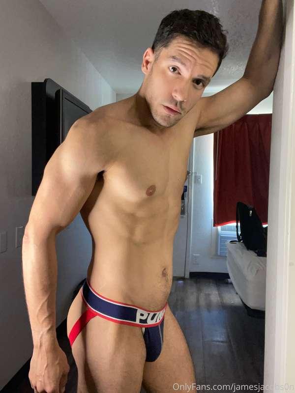 Hey there! How do you like those pants?🍆😋