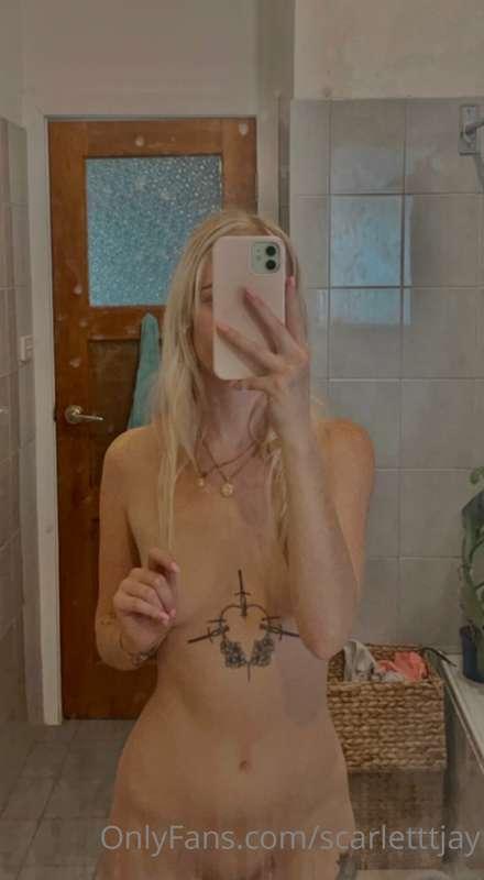 Thinking of a hairCut and chopping it all off ? Thoughts ? 😇