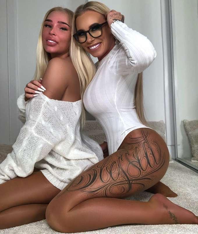 Me & @chloetami21 Hope you guys all have an amazing Sunday 🤍..