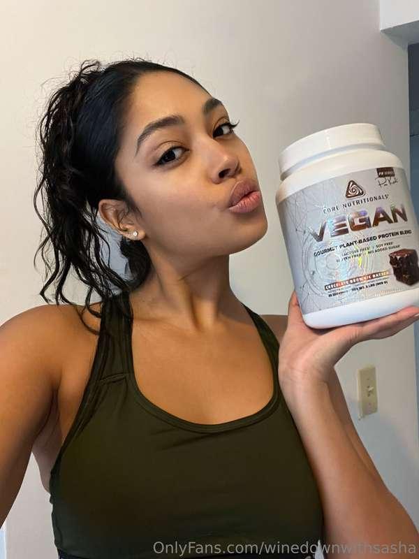 Hi my cuties. I think I just found my fav vegan protein! ✨💪🏽..