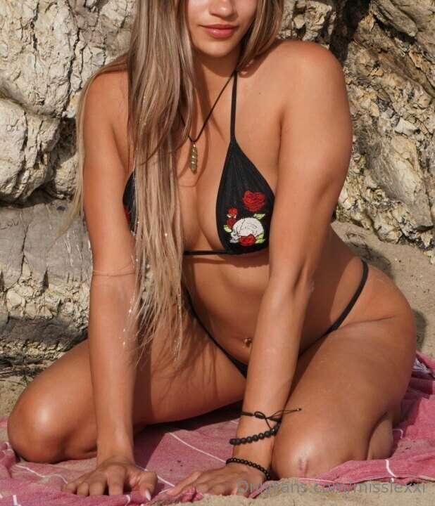 Follow me new IG & Twitter

twitter: https://twitter.com/lex..
