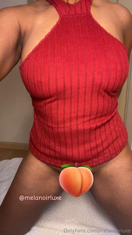 My cute new red top 💋On my knees and ready for you. Watch me..