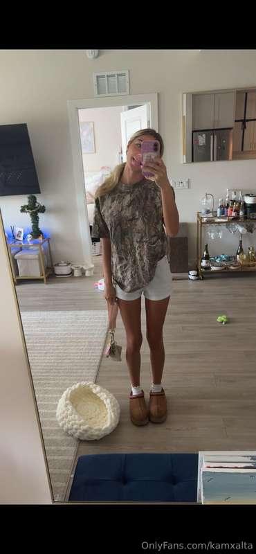 lol u cant see my shirt 