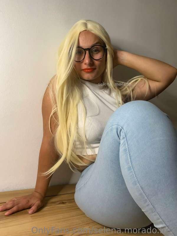 **I just posted a new 6:00** ***Blowjob Video*** **on** @sel..