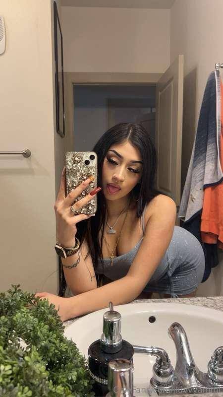 LIVE TONIGHT 8:30 PM CENTRAL TIME 💖