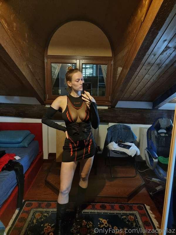 Would you like a video with this outfit?