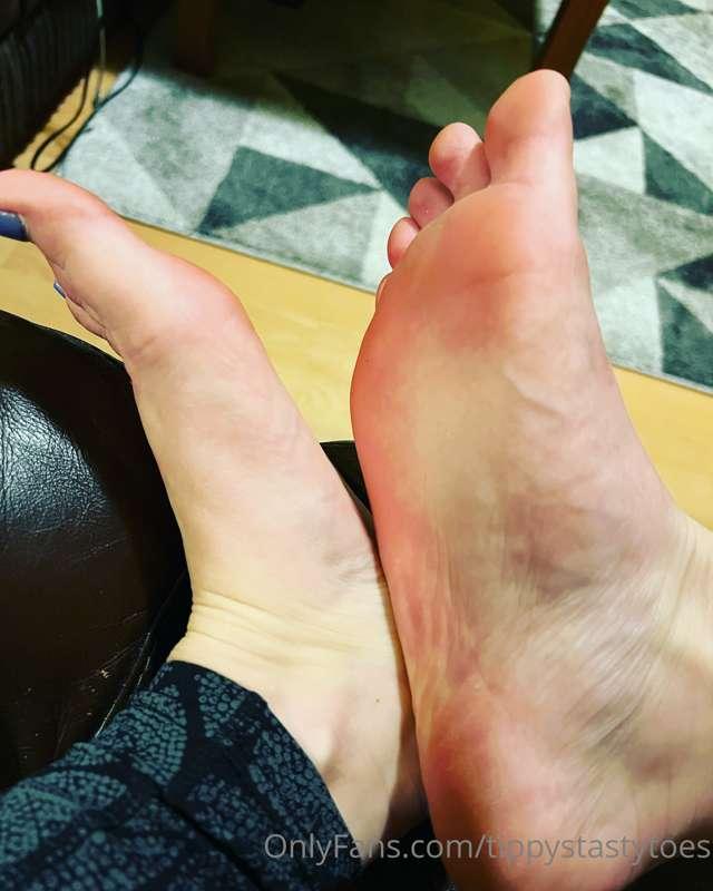 Sweaty soles after a workout 🥵🥵🥵